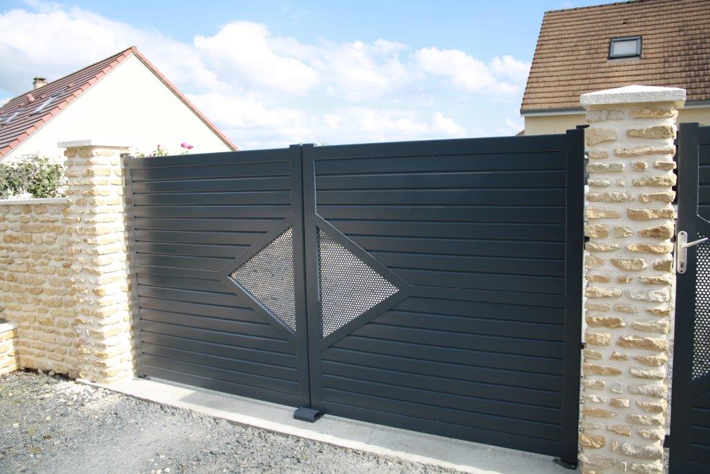 Portail battant aluminium