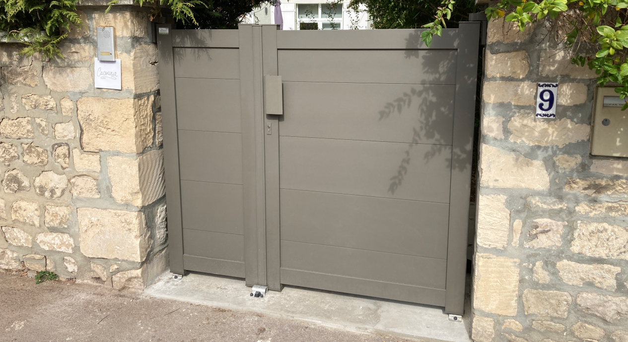 Portail battant aluminium