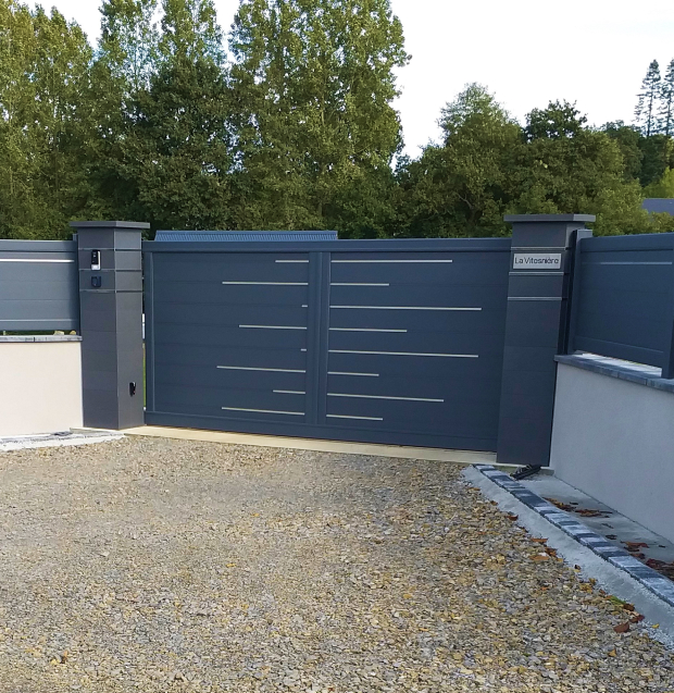 Portail coulissant en aluminium