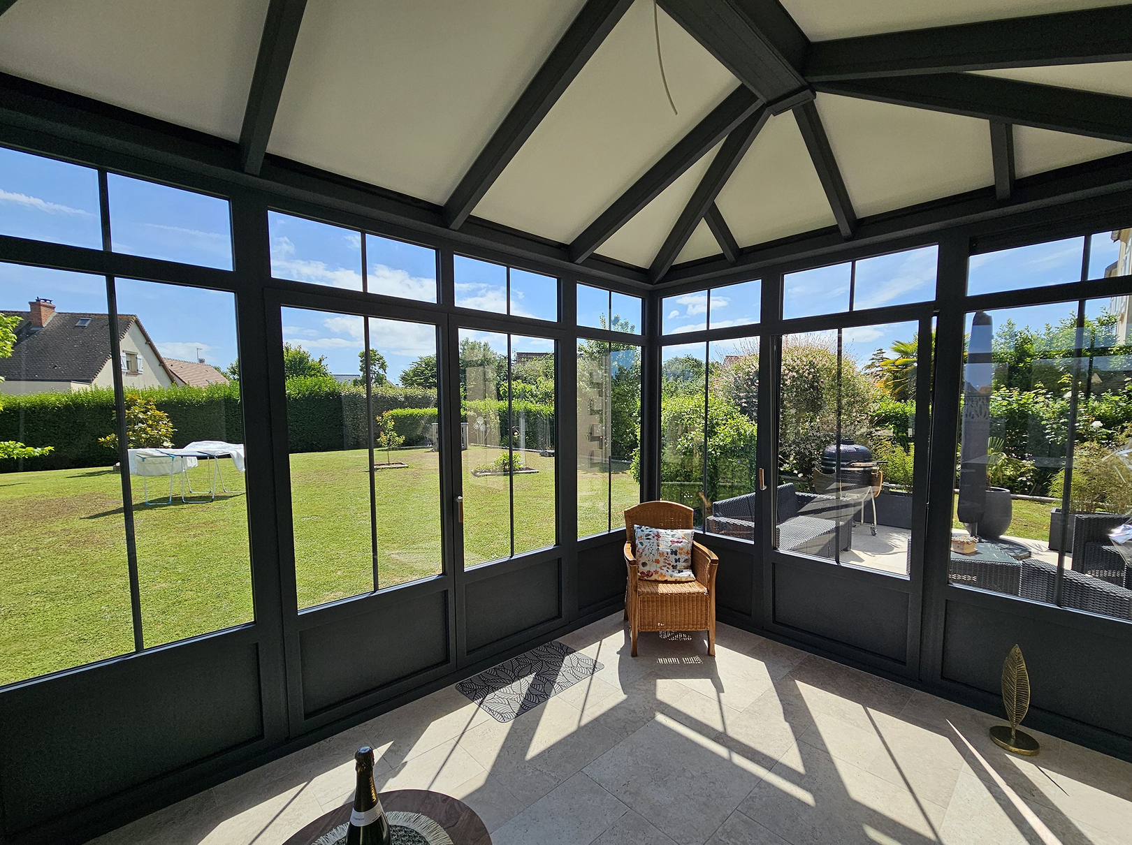 Blavait véranda : vue de l'intérieur