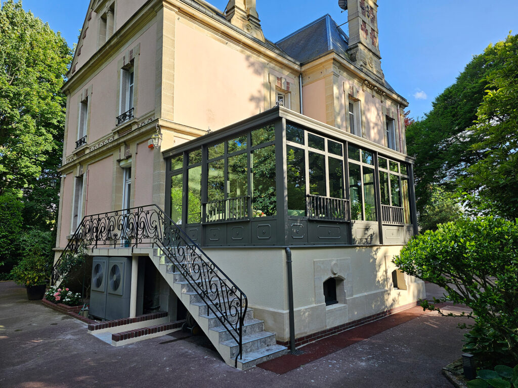 Véranda pour maison ancienne : une extension élégante et fonctionnelle
